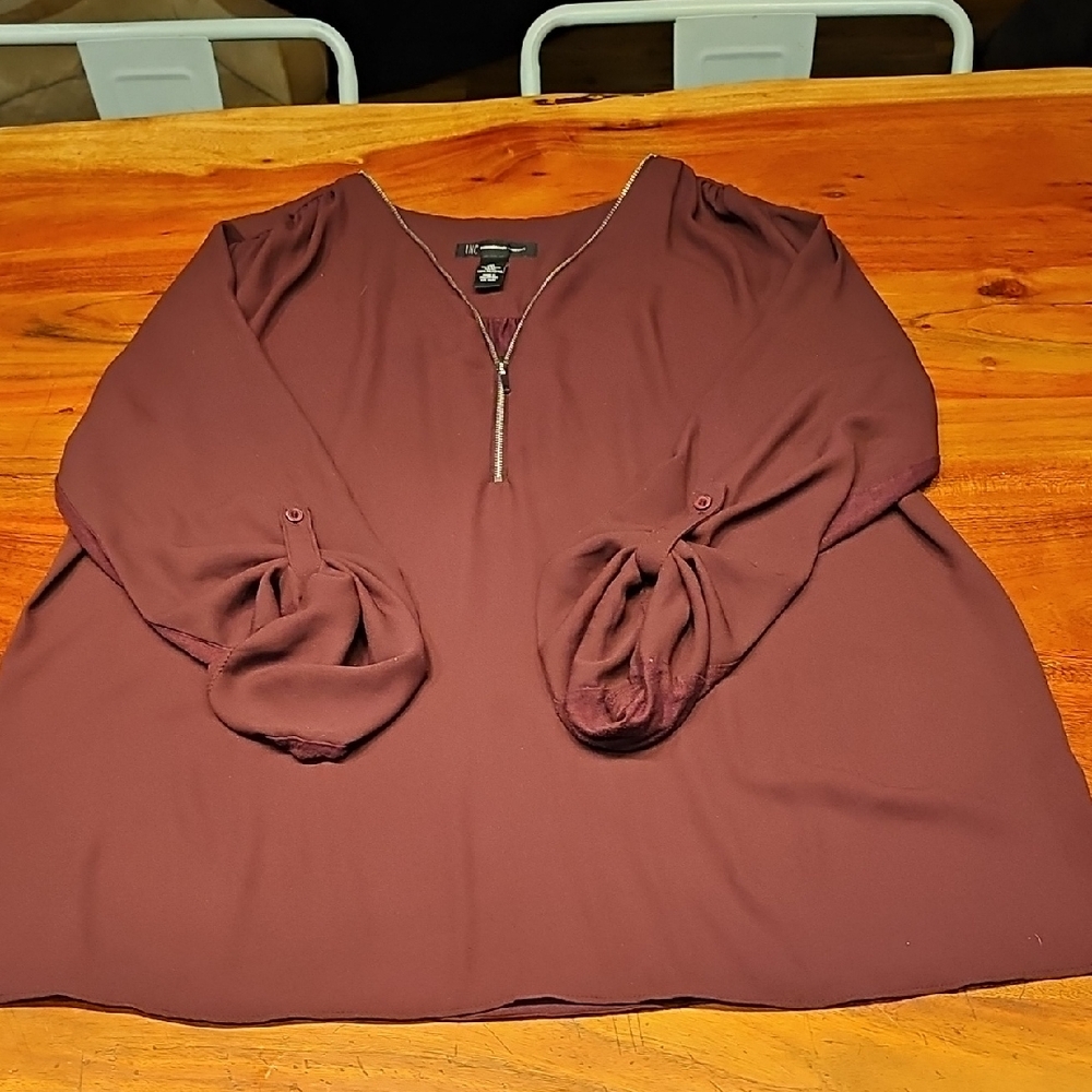 Women's Burgundy Top